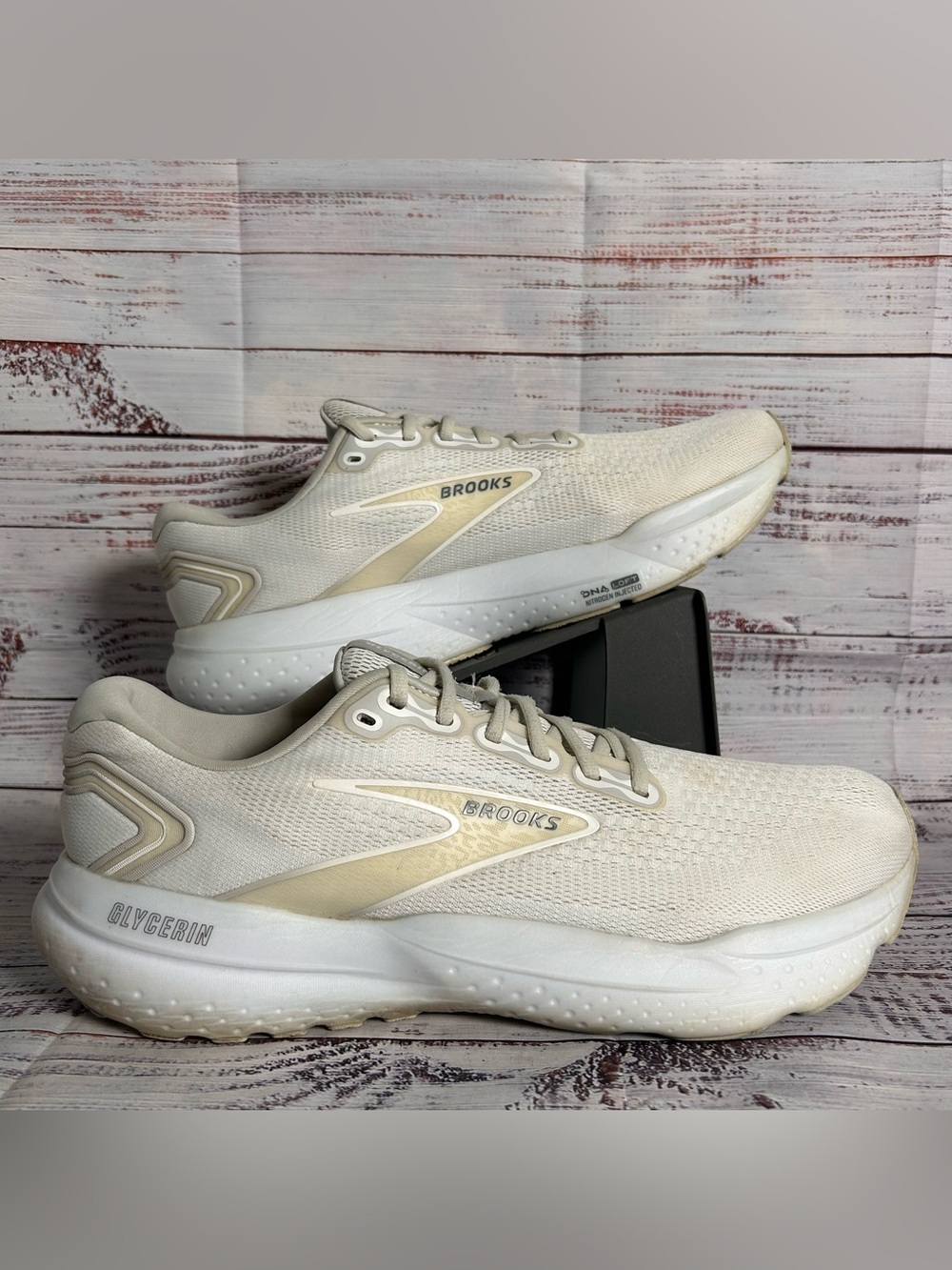 Brooks Glycerin 21 Triple White Athletic Running Shoes 1104191D151 Men’s Size 13